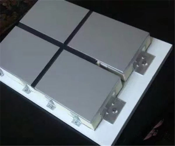 氟碳實(shí)色漆保溫一體板